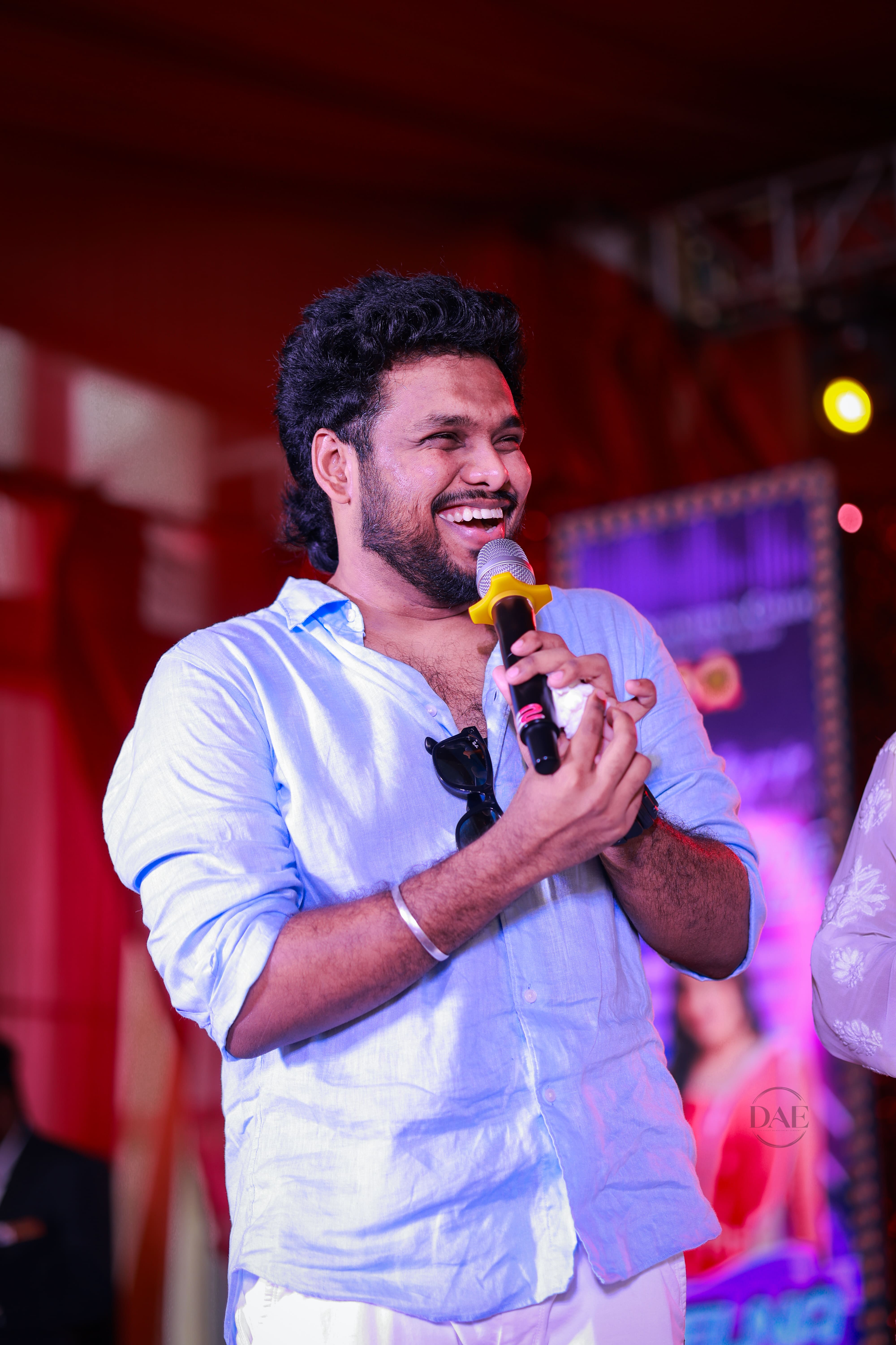 Abstract wedding ring capture