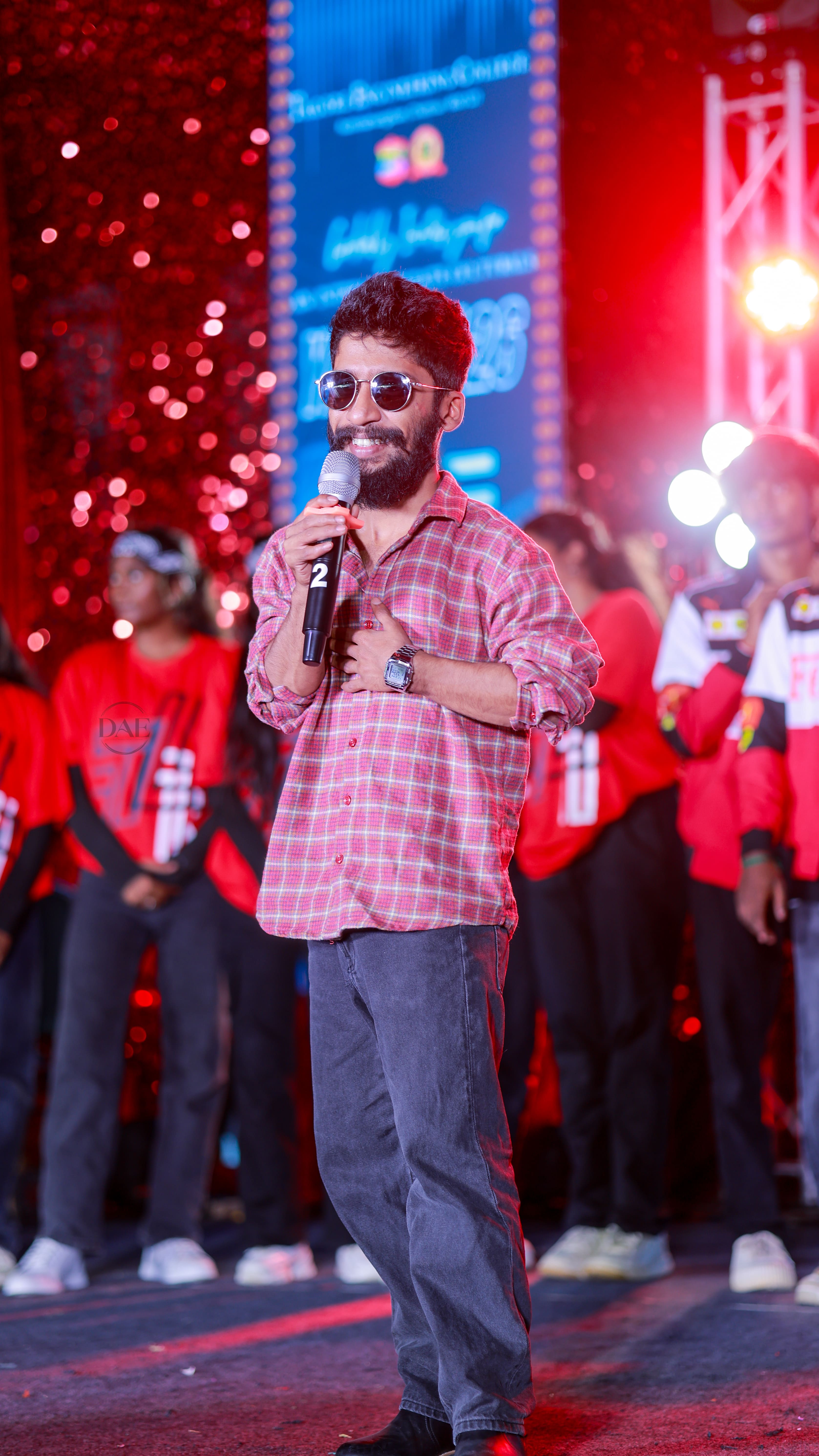 Abstract wedding ring capture